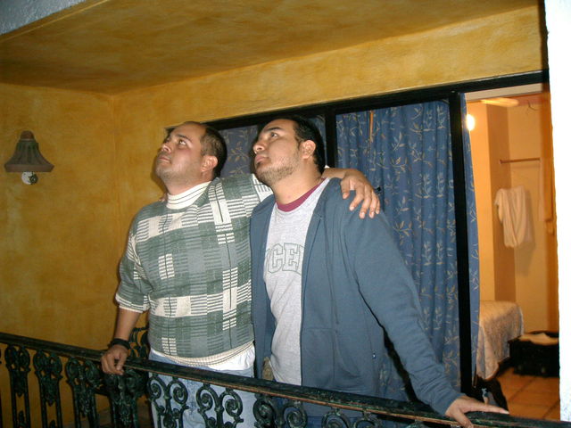 Nacho y yo en el hotel. Querétaro, 2009.