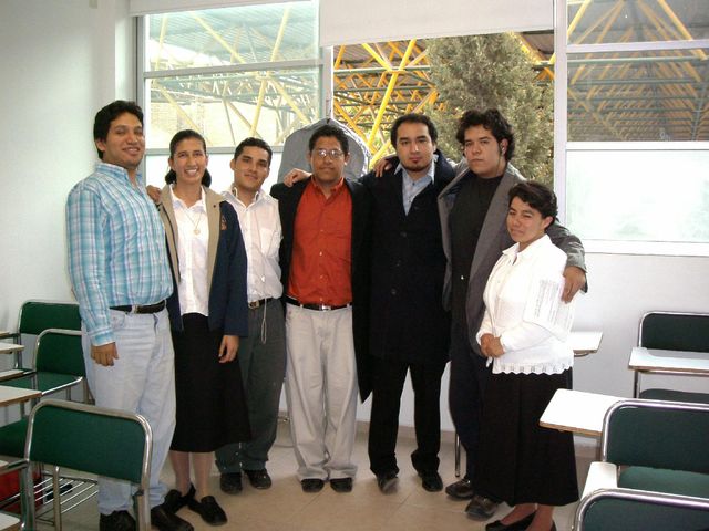 De izquierda a derecha: Franscisco Ramos,Paulina Perez, Victorino Zarate, Alejandro Villaseñor,Yo, Iván Daniel, Lupita. 31 de Julio 2008.
